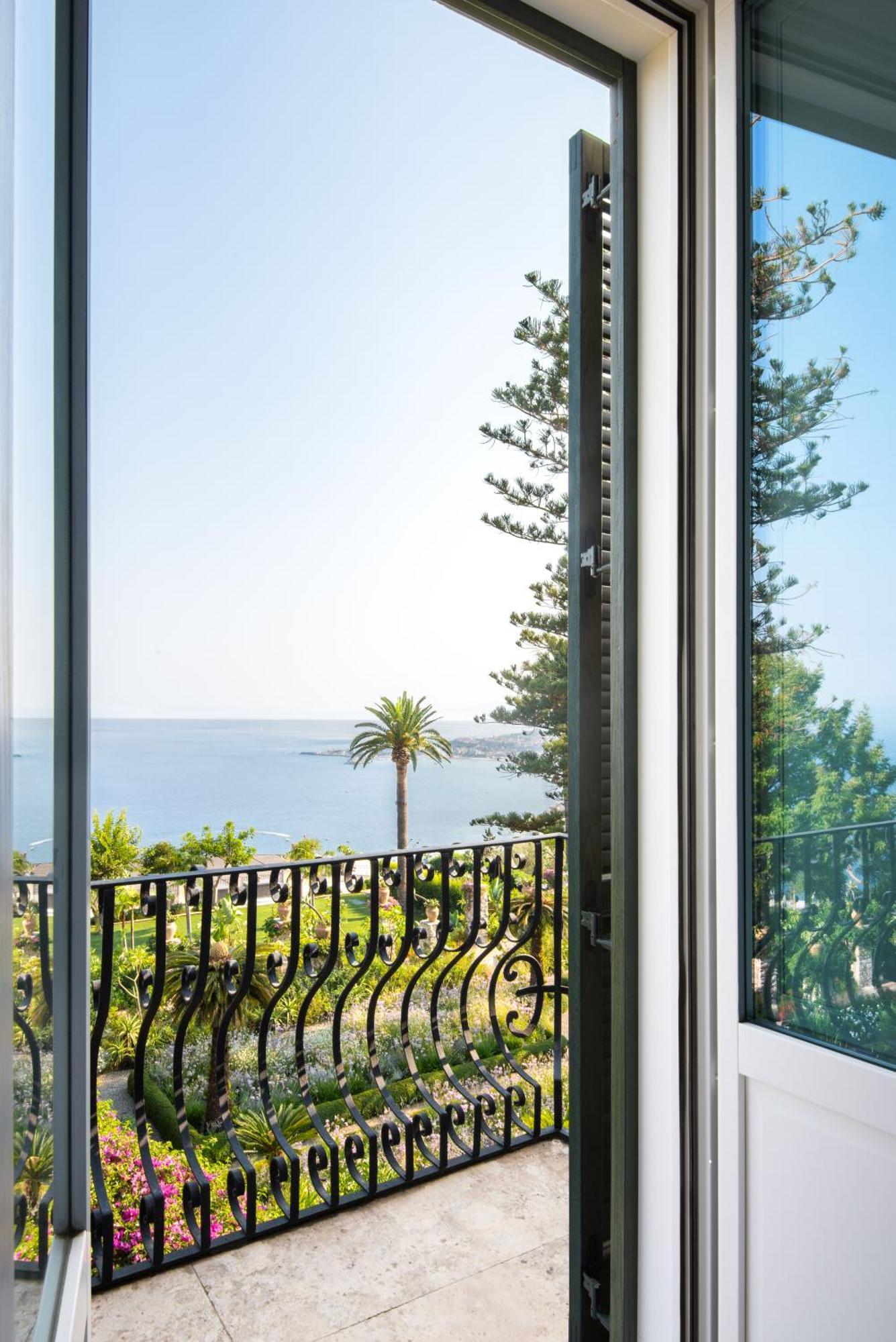 Sea View Premium King Room